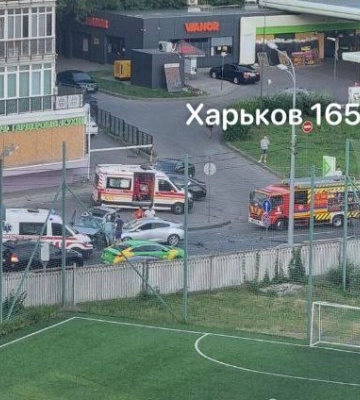 Тройное ДТП на Клочковской в Харькове: сообщается о троих пострадавших (видео)