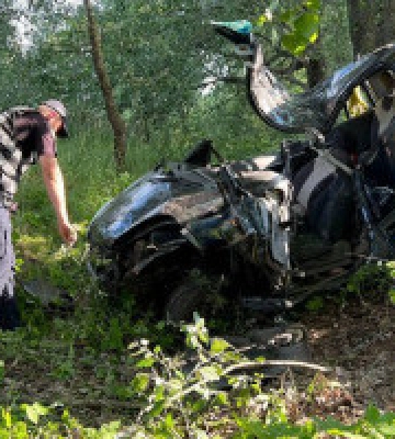 У Броварському районі внаслідок ДТП загинула водійка автомобіля, четверо дітей госпіталізовані