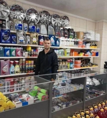 Молодий підприємець з Березного отримав грант від держави і відкрив магазин