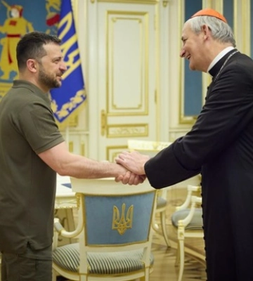 Зеленський зустрівся з посланцем Папи Римського