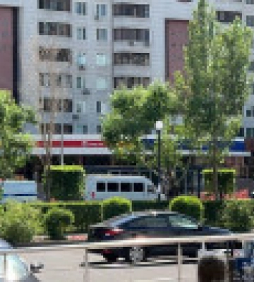 В Астане неизвестный захватил заложников в банке: что известно