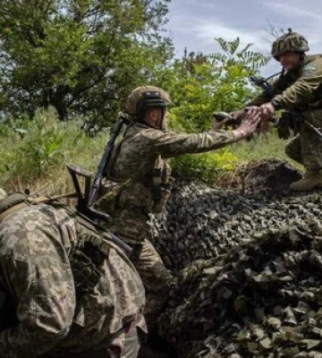 Щоразу посуваємо ворога назад, – солдат ЗСУ розповів про успіхи на Бахмутському напрямку