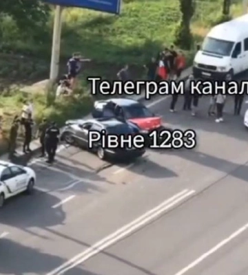 У Рівному — потрійне зіткнення. Патрульні назвали винуватця