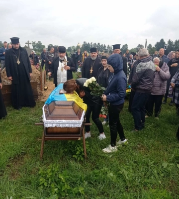 Назавжди 40: на Волині попрощалися з Героєм Денисом Єлюбаєвим
