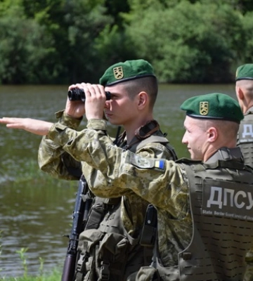 Українські прикордонники заблукали та вийшли у Румунії