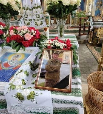 Без батька залишився 2-річний син: на Волині провели в останню дорогу полеглого воїна. Фото