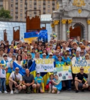 Мешканці Нової Каховки вийшли на мітинг у Києві, аби підтримати окуповане місто