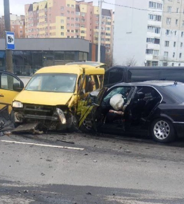 Водія затисло в салоні авто: у Луцьку судили винуватця п&amp;#039;яної ДТП на Конякіна
