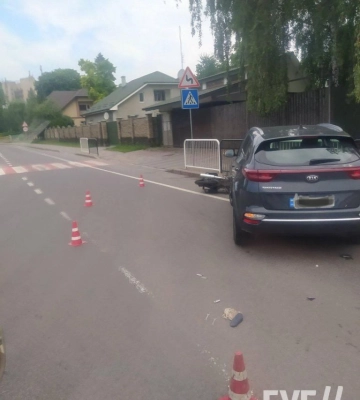 У місті на Волині позашляховик зіткнувся з мотоциклістом