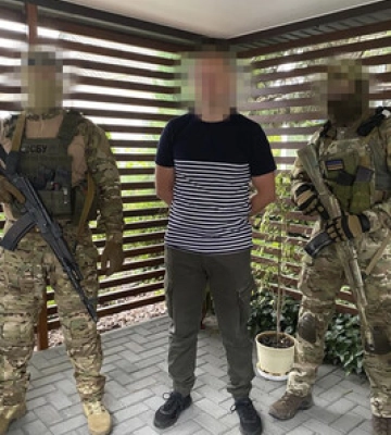 У задержанного агента ГРУ обнаружили личный мини-склад оружия: хотел взорвать колею в Днепропетровской области