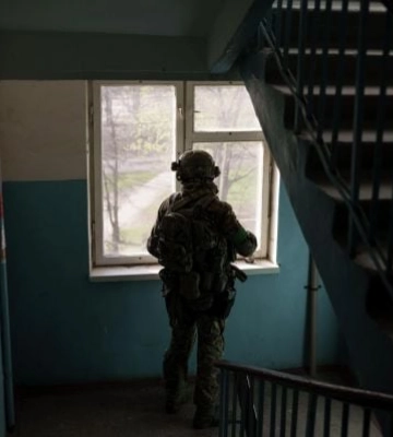 В Мелитополе вооруженные рашисты проводят рейды по многоэтажкам - выявляют пустые квартиры