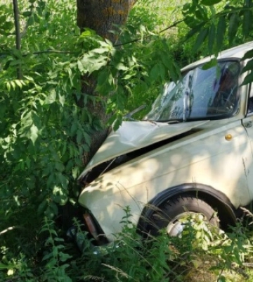 На Київщині авто зʼїхало у кювет, серед постраждалих - двоє дітей