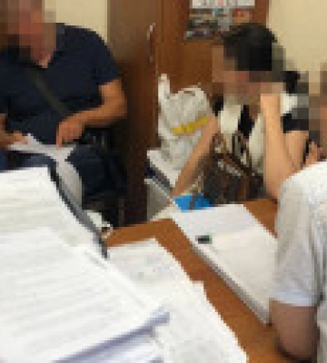 Розкрадання 104 млн грн на будівництві Подільського мосту: ще трьом посадовцям висунули підозру