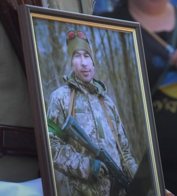 Біля Свято-Успенського собору попрощалися із захисником Олександром Пронькіним