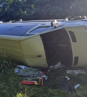 На Волині пасажирський автобус зіткнувся з вантажівкою, восьмеро людей - у лікарні
