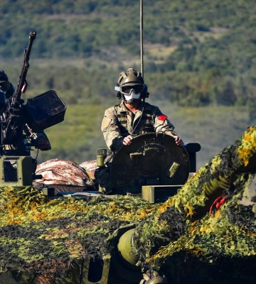 Наступление Украины на Крым: Китай планирует в открытую поставлять оружие России, — СМИ