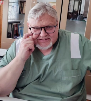 Тяжко захворів відомий лікар дитячої міської лікарні Полтави: колеги прохають про допомогу