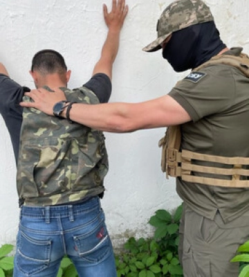 Во фронтовых районах Донецкой области задержали агента ФСБ: собирал данные о локации складов с горюче-смазочными материалами