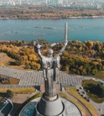 В Киеве дерусифицировали еще две улицы. Новые названия – в честь героев Украины