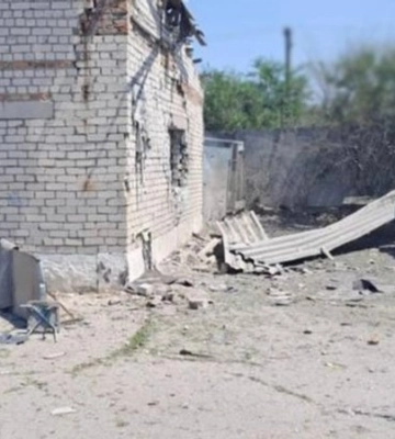 Росіяни обстріляли житлові квартали Херсона, відомо щонайменше про одного загиблого