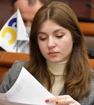 Депутатка Київради Ар’єва складає мандат