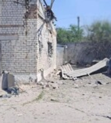 Російські війська обстріляли житлові квартали Херсона, є загиблий