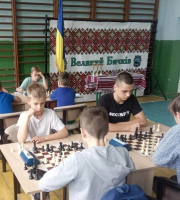 Закарпатські юні шахісти і шахістки визначали сильніших