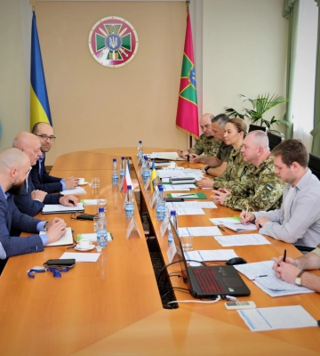 Голова Держприкордонслужби зустрівся з Надзвичайним і Повноважним Послом Чеської Республіки в Україні Голова Держприкордонслужби зустрівся з Надзвичайним і Повноважним Послом Чеської Республіки в Україні