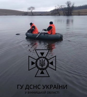 На Рівненщині рятувальники ДСНС дістали з водойми тіло літньої жінки