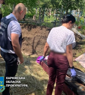 Розстріл авто з цивільним на Харківщині: правоохоронці ексгумували тіло