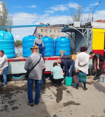 Проводяться регламентні роботи: У Миколаєві призупинено роботу понад 20 точок видачі очищеної води через зміну хімскладу води