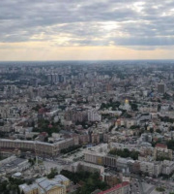 Через відключення електроенергії у Києві понижено тиск водопостачання та затримується рух електротранспорту