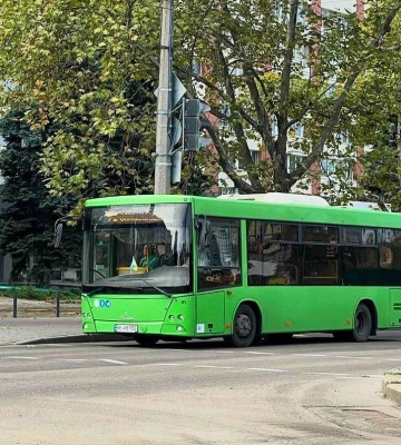 У Миколаєві призначили тимчасових перевізників на два автобусні маршрути №17 та №79