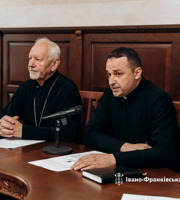 Церква закликала підприємців Прикарпаття пожертвувати одноденний заробіток військовим