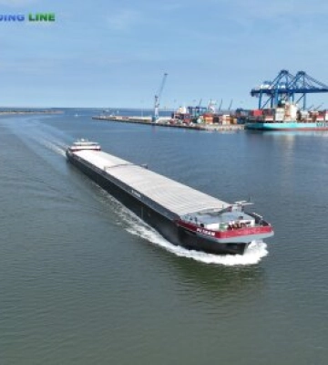У  морському порту Ізмаїл завантажують судно дедвейтом майже 24 тис. тонн