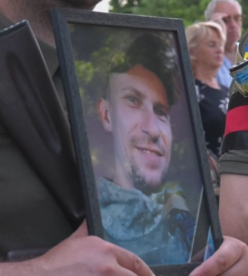 У Полтаві попрощалися із захисником Русланом Ковтуном