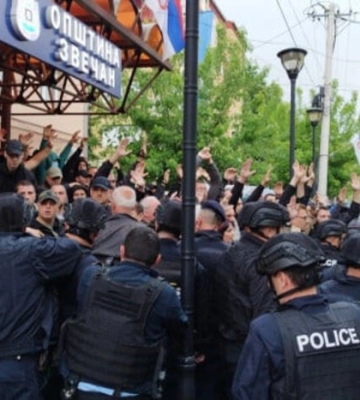 Для зниження напруженості: в ЄС пропонують провести нові місцеві вибори на півночі Косова