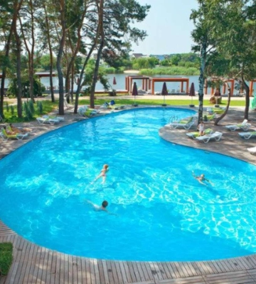 Где отдохнуть у воды под Днепром.  Адреса и цены