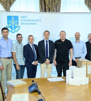 Україна отримала від Франції обладнання для створення 3D-моделей місць воєнних злочинів
