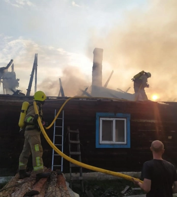 У Сарненському районі горів житловий будинок