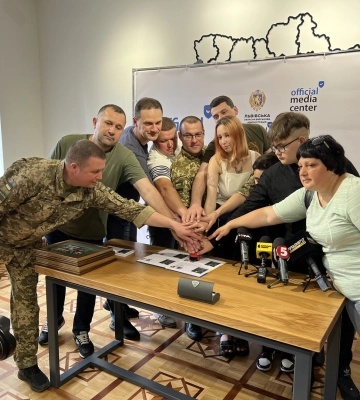 У Львові погасили марки на честь полеглих українських прикордонників-Героїв України