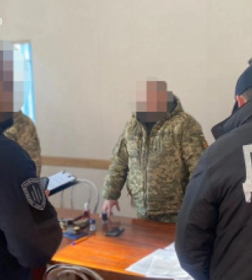 У Вінниці воєнком і два лікарі створили схему для «ухилянтів» - ДБР