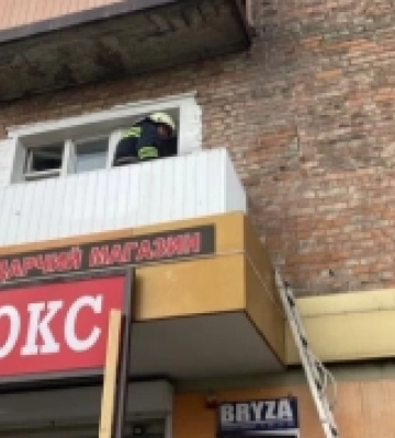 На Волині рятувальники визволили чоловіка, який потребував допомоги