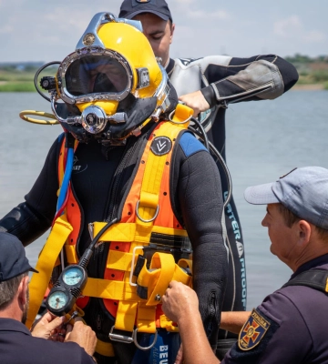Відбулися спільні тренування одеських водолазів з британськими колегами