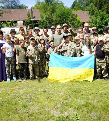 Харківські гвардійці влаштували дітям військово-спортивного клубу «Скорпіон» військове свято