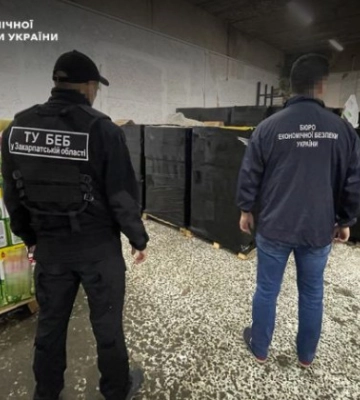 На Закарпатті виявили приміщення, де виготовляли фальсифіковану побутову хімію