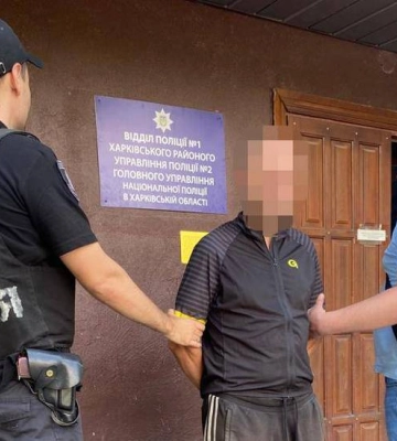 У Харкові камери спостереження допомогли викрити та затримати квартирного крадія