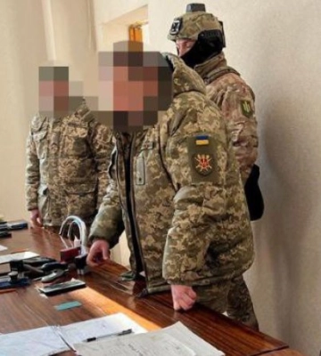 ДБР повідомило про підозру учасникам схеми видачі підроблених документів ухилянтам у Вінниці