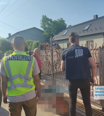 ДБР викрило на Тернопільщині злочинну групу, яка переправляла через кордон чоловіків призовного віку
