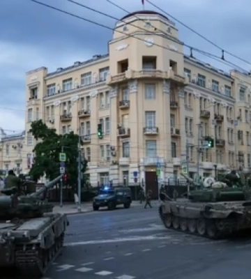 Бунт Пригожина: у Ростові танки оточили адміністративні будівлі